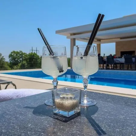 Villa Ramljak *
